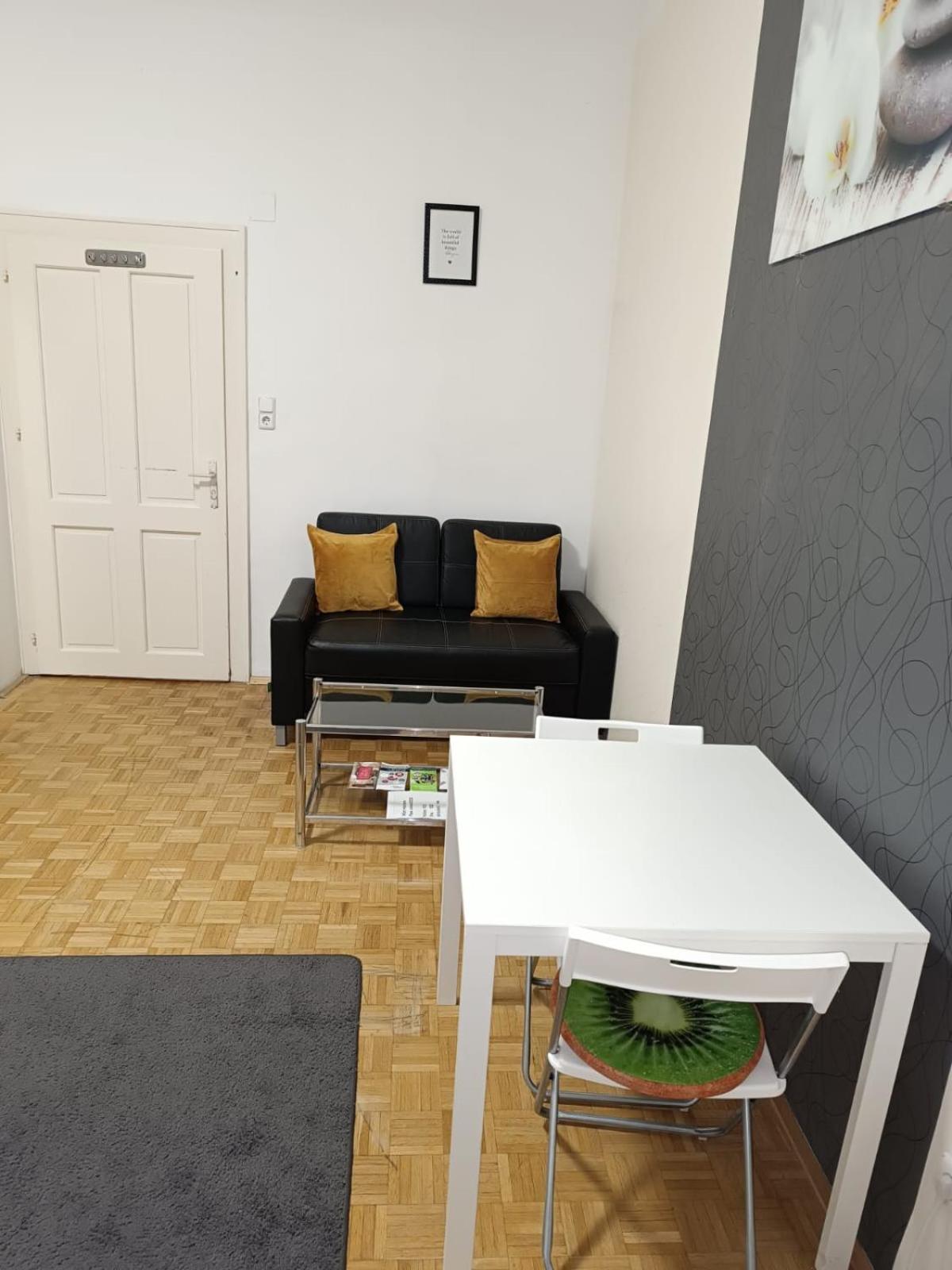 Wohnung In Der Naehe Wiener Stadthalle Und Zentrum 9 Екстериор снимка